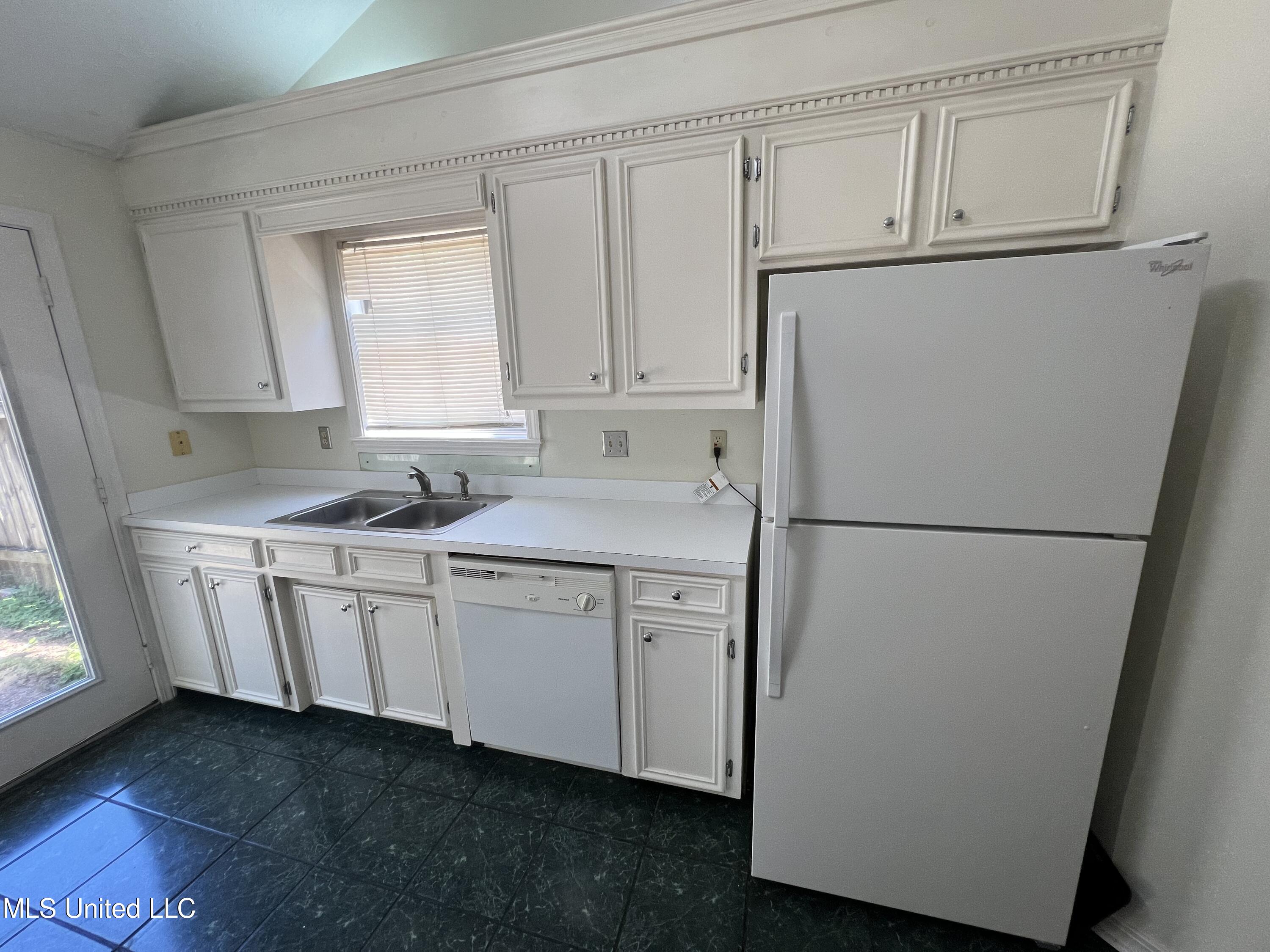 515 Boardwalk Boulevard Ridgeland, MS 39157 - Photo 11 of 28 707D29E1-E621-4284-8699-F809BE3CF425