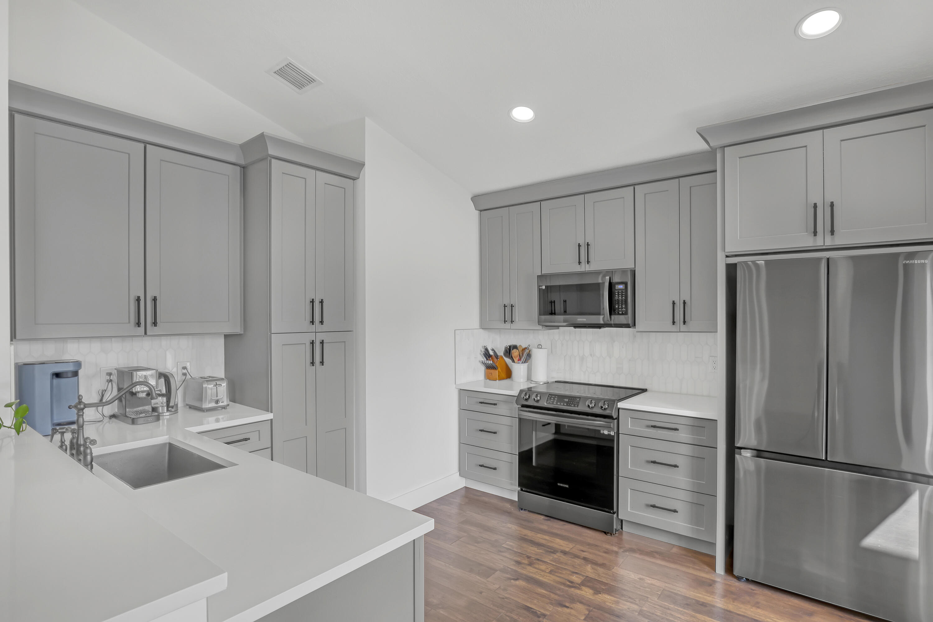 357 Hammocks Trail Greenacres, FL 33413 - Photo 8 of 41 357 Hammocks Trail (10)