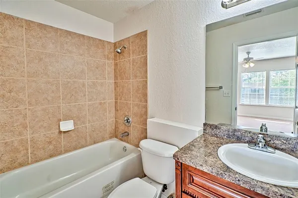 $2,200 | 2710 Northwest 104th Court, Unit B, Gainesville, FL 32606
