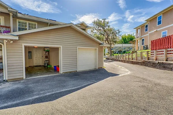 $2,200 | 2710 Northwest 104th Court, Unit B, Gainesville, FL 32606