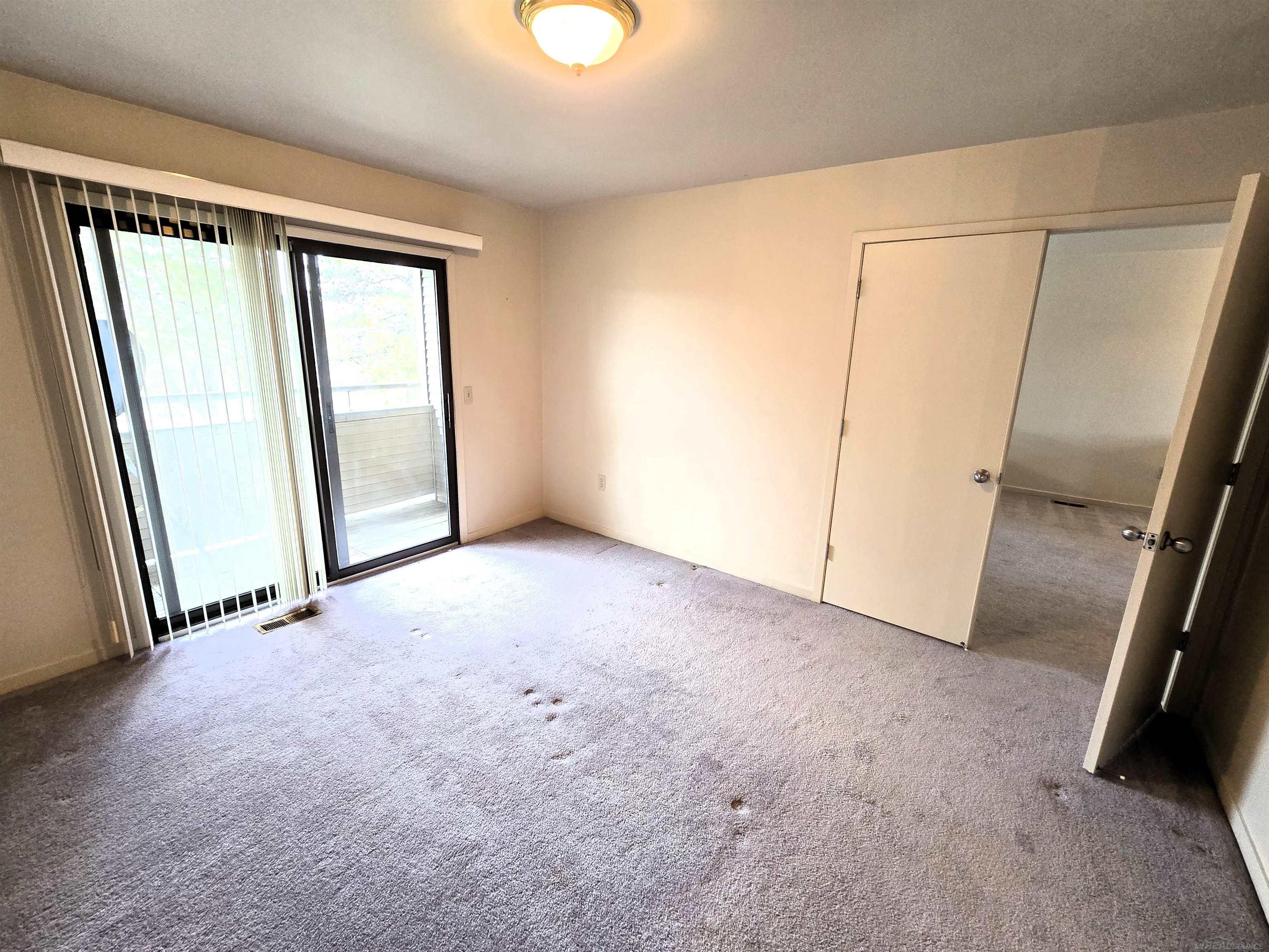 695 Charing Court Rochester, MI 48307 - Photo 26 of 57 50164220-e2a6e3b8-c4bc-4190-bb47-740669fe32d5.JPG