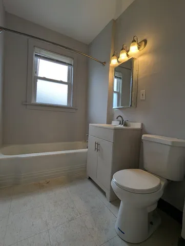 $200,000 | 10734 South Prairie Avenue, Chicago, IL 60628