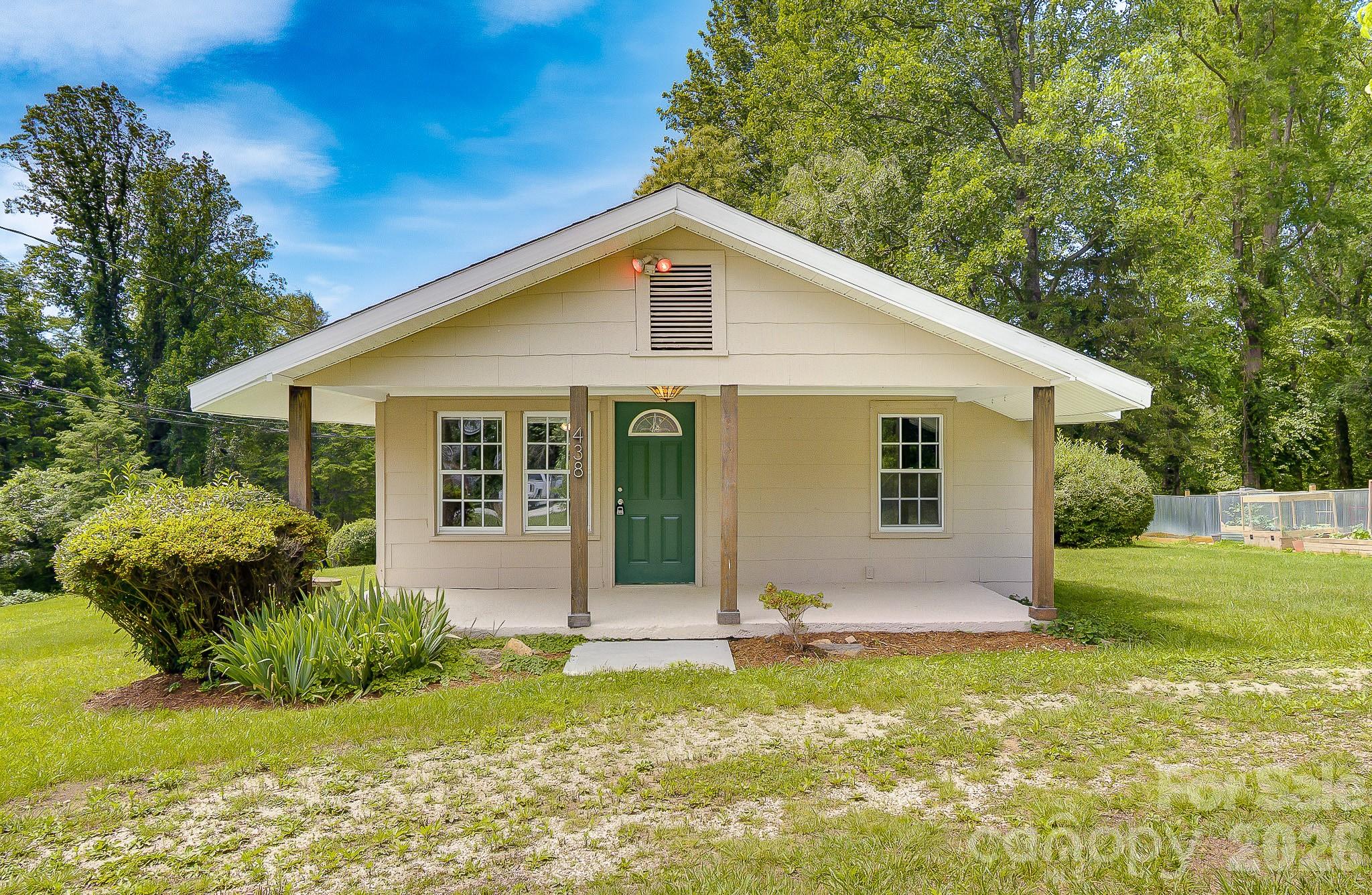 438 Loop Road Hendersonville, NC 28792 - Photo 33 of 40