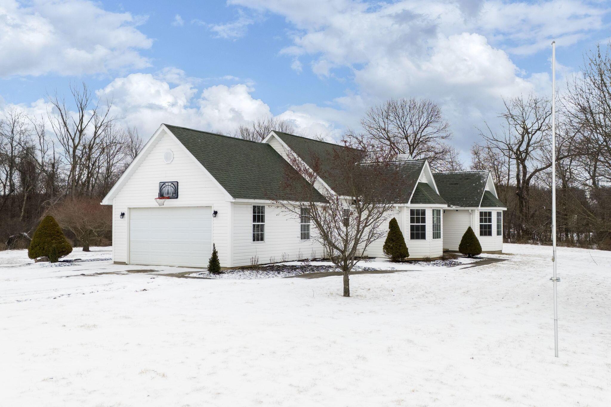 10843 Fairview Road Southeast Heath, OH 43056 - Photo 8 of 61 2025-2-20 10843 Fairview Rd SE 015