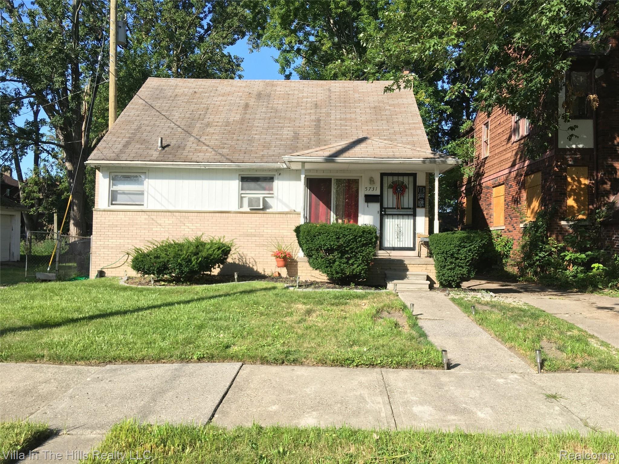 5731 Yorkshire Road Detroit, MI 48224 - Photo 1 of 1 IMG_3115.JPG