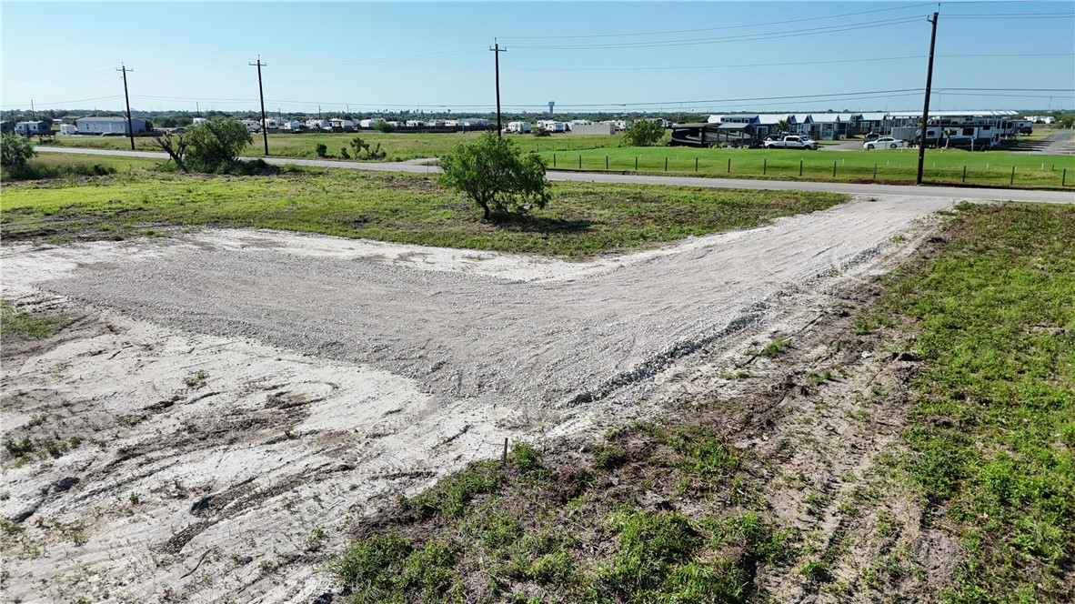 380 Rattlesnake Point Road Rockport, TX 78382 - Photo 4 of 6