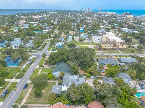 $499,999 | 724 North Oleander Avenue, Daytona Beach, FL 32118