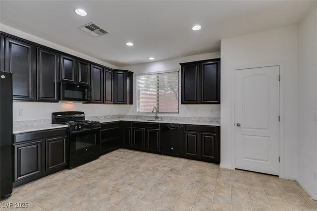 $1,995 | 10315 Elmwood Glen Avenue, Las Vegas, NV 89166