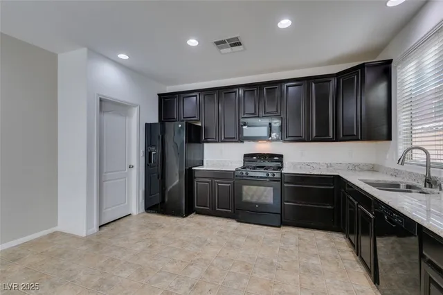 $1,995 | 10315 Elmwood Glen Avenue, Las Vegas, NV 89166