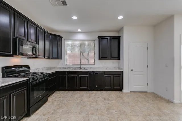 $1,995 | 10315 Elmwood Glen Avenue, Las Vegas, NV 89166