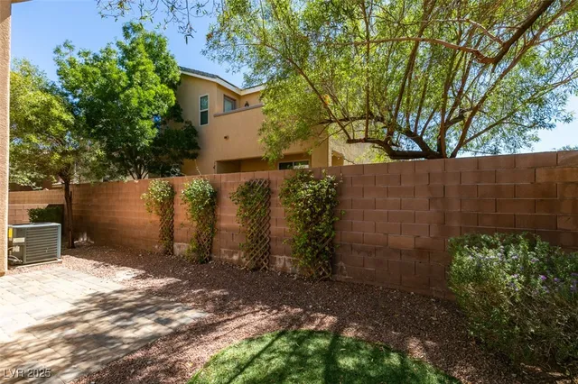 $1,995 | 10315 Elmwood Glen Avenue, Las Vegas, NV 89166