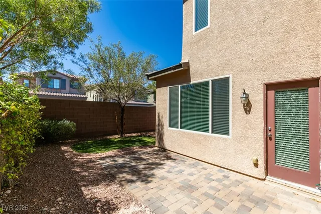 $1,995 | 10315 Elmwood Glen Avenue, Las Vegas, NV 89166
