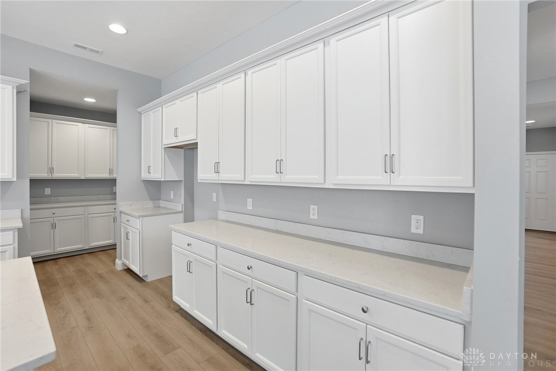 889 Reeder Circle Dayton, OH 45458 - Photo 10 of 38 Gallery Image 10