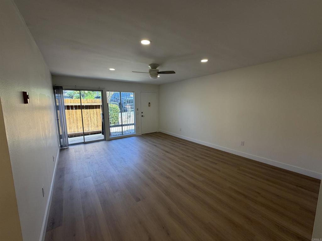 403 Requeza Street, Unit G10 Encinitas, CA 92024 - Photo 2 of 19