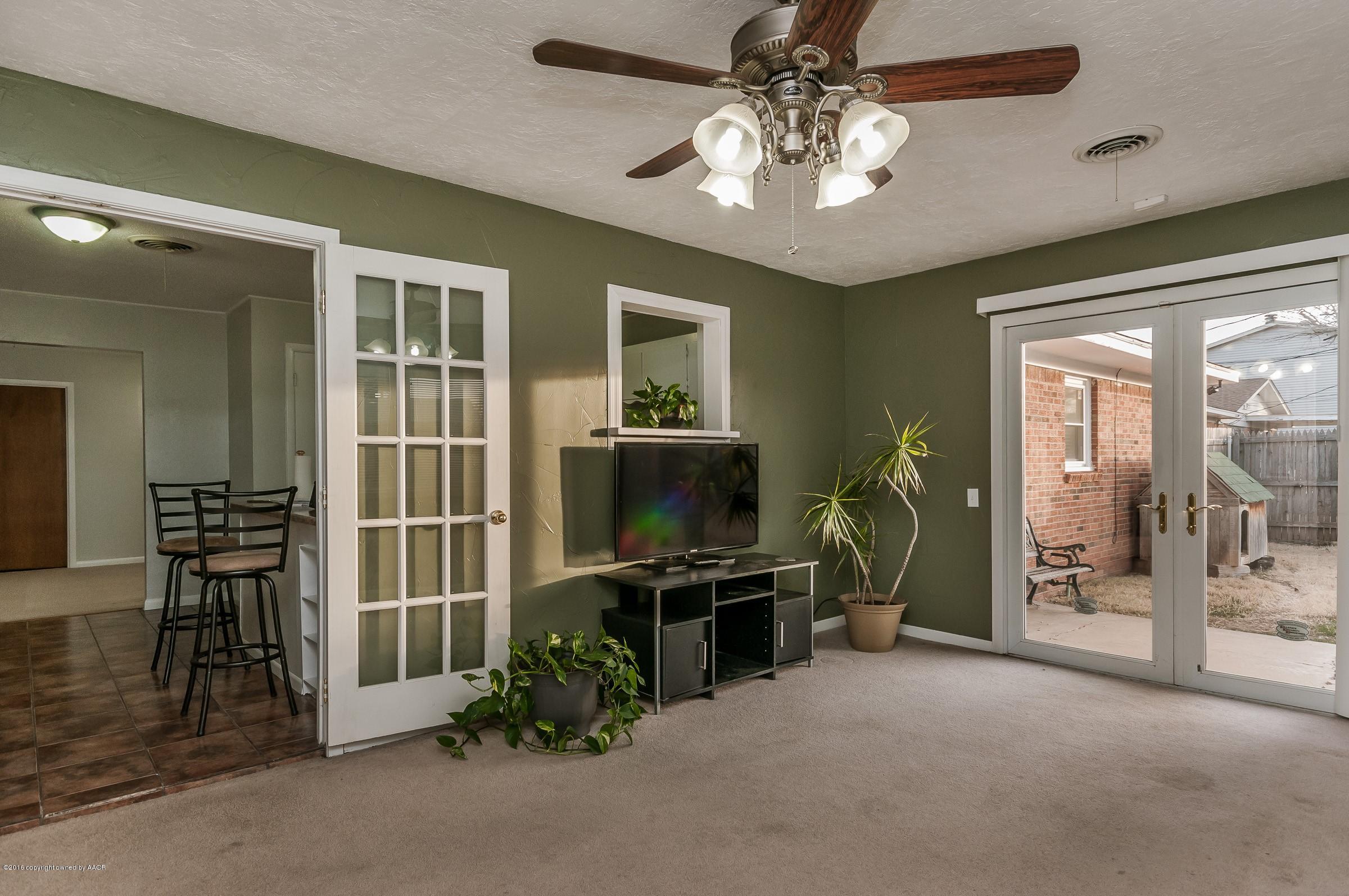 4710 South Lamar Street Amarillo, TX 79110 - Photo 8 of 18 008_Den (2)