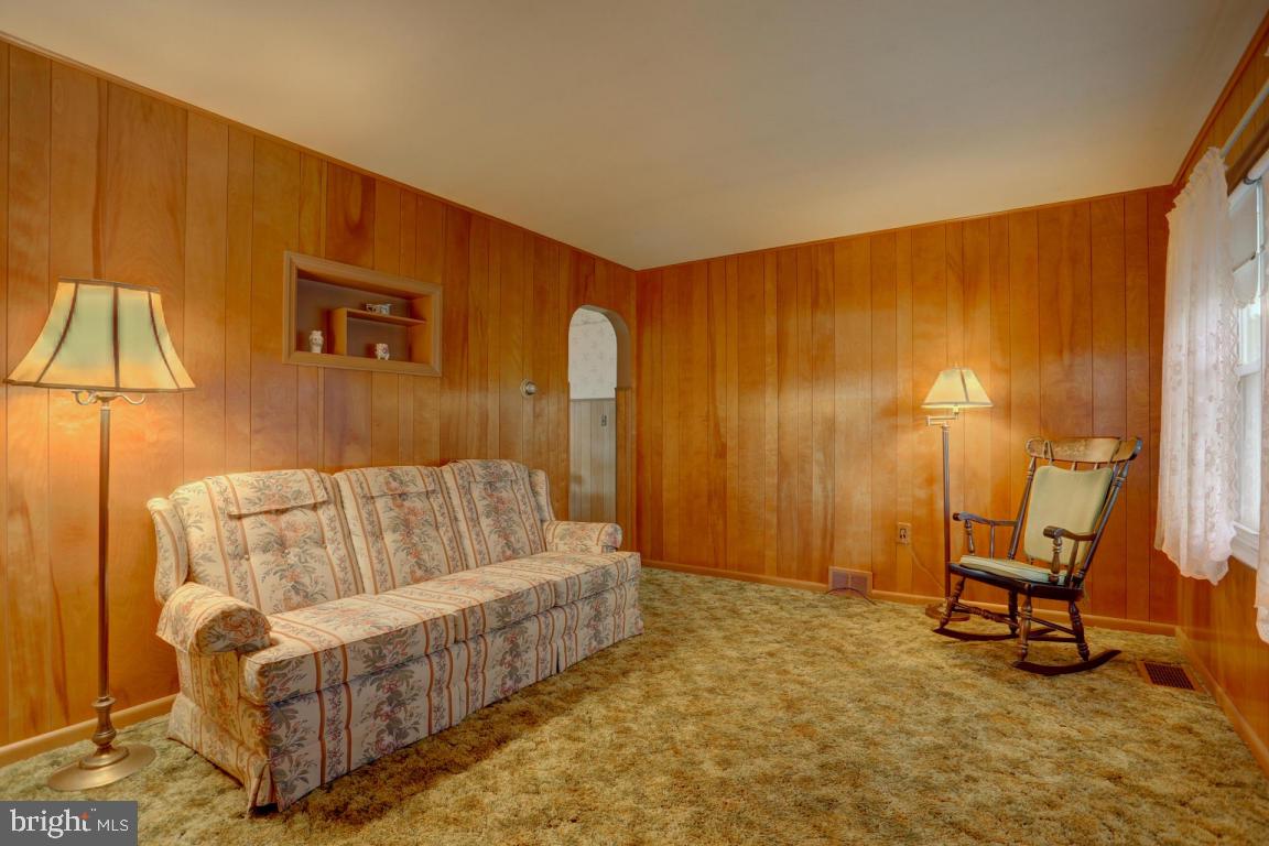 1349 Lititz Road Manheim, PA 17545 - Photo 13 of 33