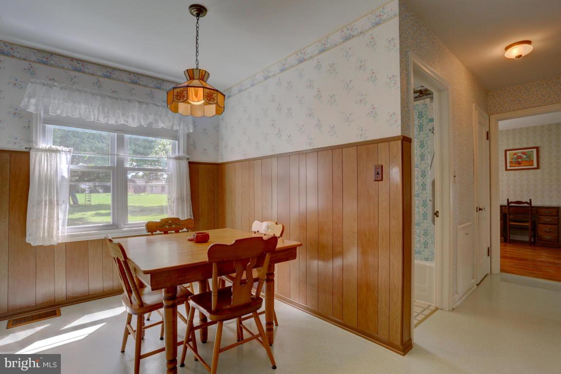 1349 Lititz Road Manheim, PA 17545 - Photo 23 of 33