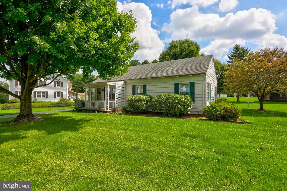 1349 Lititz Road Manheim, PA 17545 - Photo 6 of 33