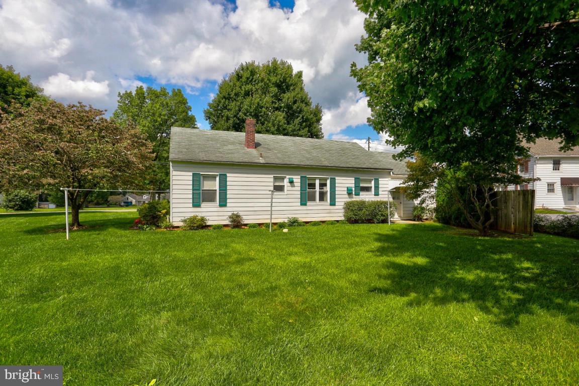 1349 Lititz Road Manheim, PA 17545 - Photo 9 of 33