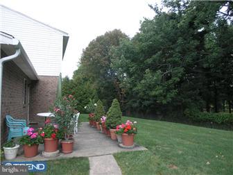 717 Raikes Road Huntingdon Valley, PA 19006 - Photo 10 of 11 Exterior Back