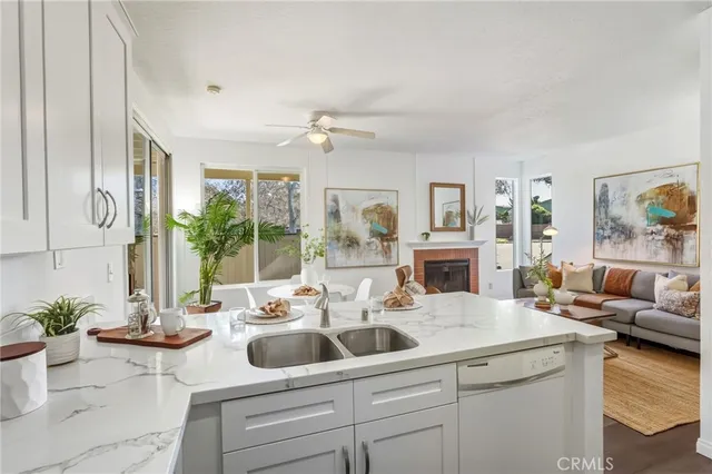 $425,000 | 2426 Pleasant Way, Unit E, Thousand Oaks, CA 91362