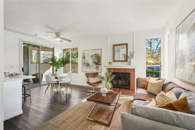 $425,000 | 2426 Pleasant Way, Unit E, Thousand Oaks, CA 91362