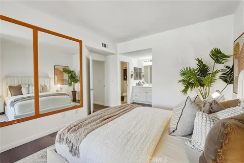 $425,000 | 2426 Pleasant Way, Unit E, Thousand Oaks, CA 91362