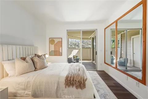 $425,000 | 2426 Pleasant Way, Unit E, Thousand Oaks, CA 91362