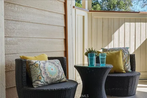 $425,000 | 2426 Pleasant Way, Unit E, Thousand Oaks, CA 91362