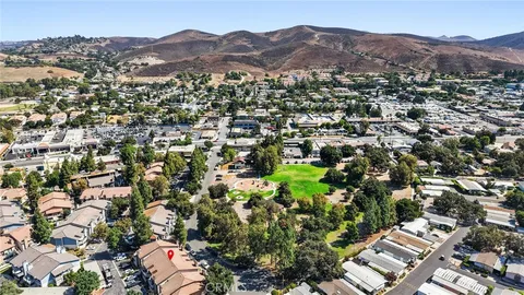 $425,000 | 2426 Pleasant Way, Unit E, Thousand Oaks, CA 91362