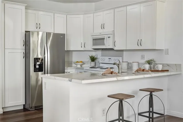 $425,000 | 2426 Pleasant Way, Unit E, Thousand Oaks, CA 91362