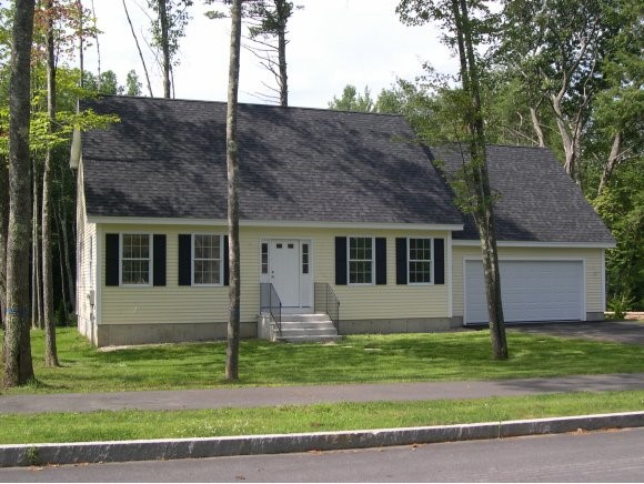 11 Regency Court Rochester, NH 03867 - Photo 1 of 1