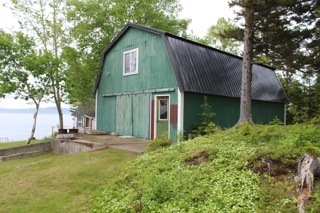 $1,900,000 | 24 Harris Point Road, Eastport, ME 04631