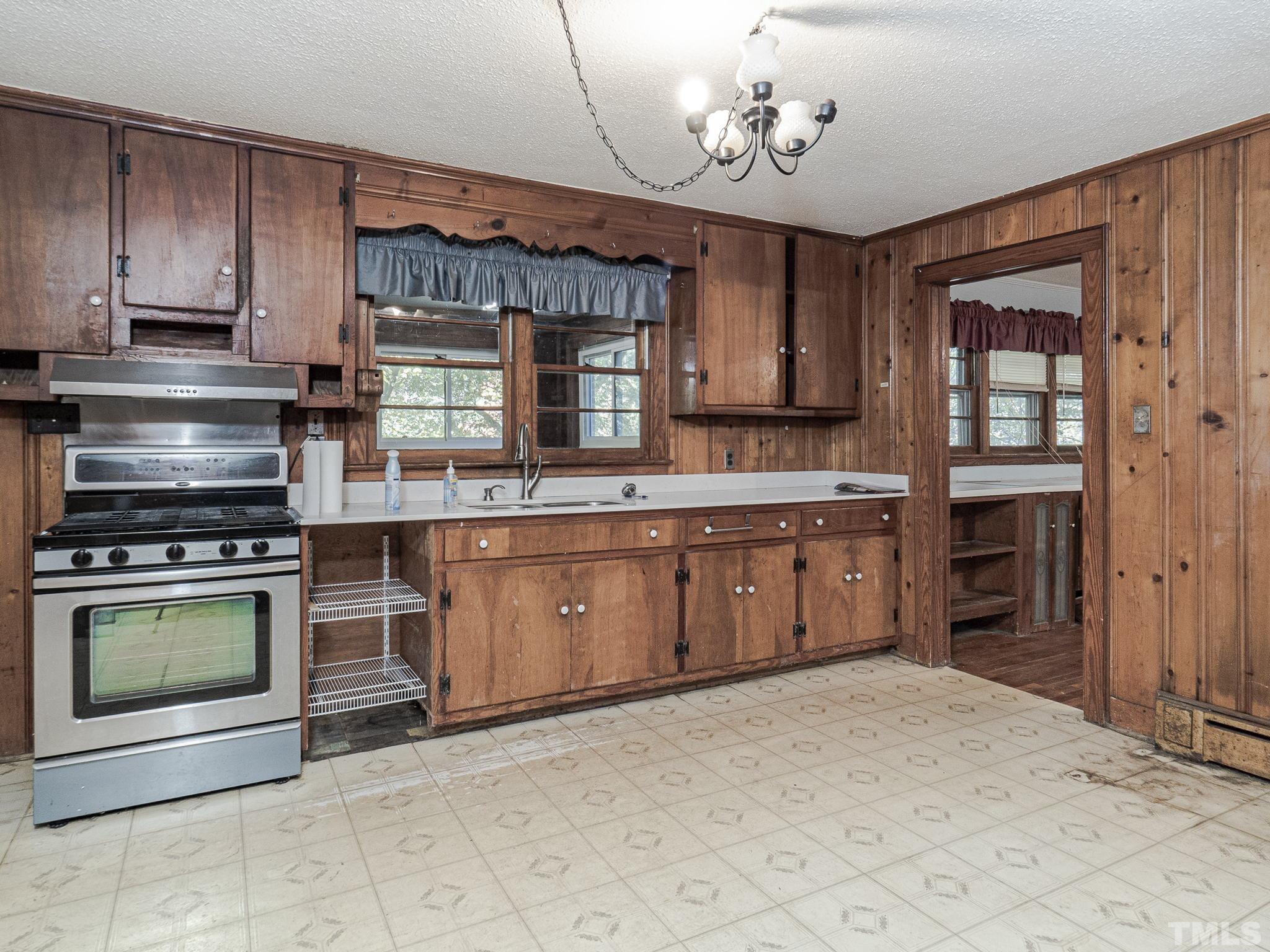2413 Sparger Road Durham, NC 27705 - Photo 8 of 25 Gallery Image 8