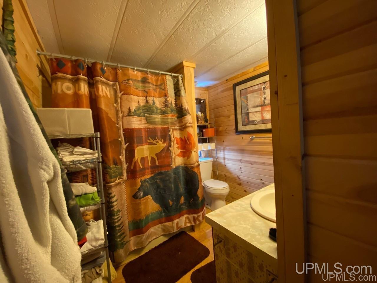 4399 M Road Escanaba, MI 49829 - Photo 2 of 7