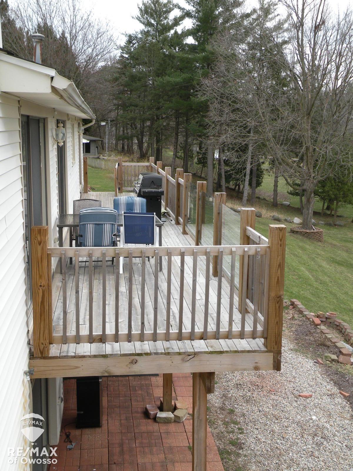 785 Getman Road Owosso, MI 48867 - Photo 8 of 27 Back Decking