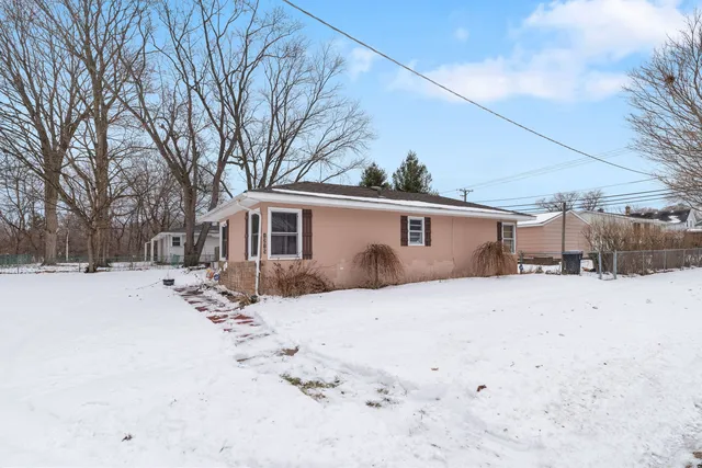 $209,999 | 1215 Carmel Boulevard, Zion, IL 60099