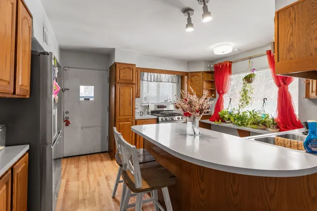 $209,999 | 1215 Carmel Boulevard, Zion, IL 60099