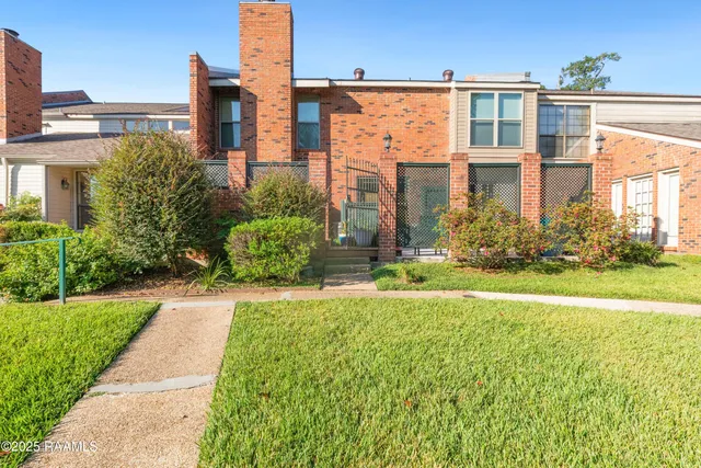 $320,000 | 404 Briargate Circle, Lafayette, LA 70503