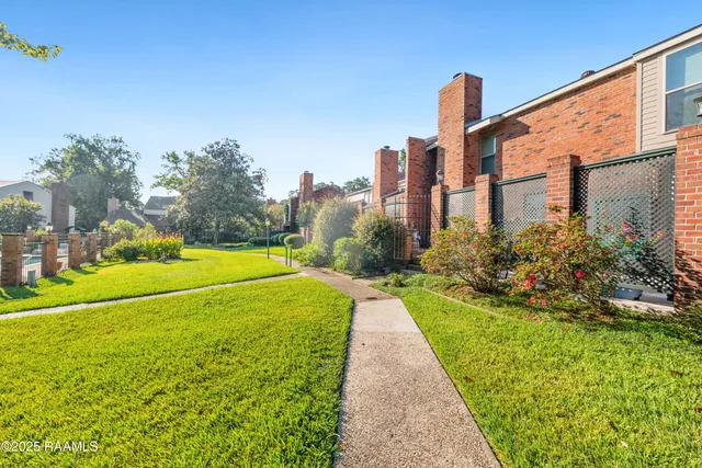 $320,000 | 404 Briargate Circle, Lafayette, LA 70503