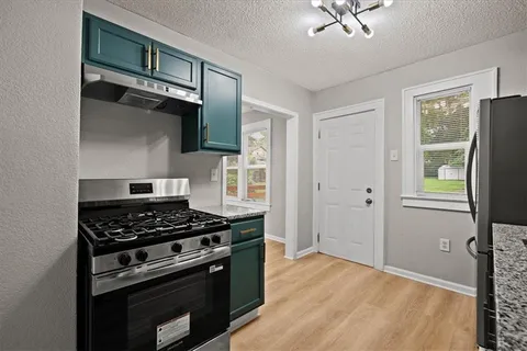 $169,900 | 1007 South Crisp Avenue, Independence, MO 64054