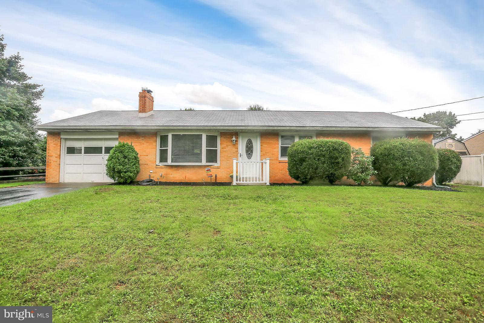 5611 Plainview Road Harrisburg, PA 17111 - Photo 1 of 25 Gallery Image 1