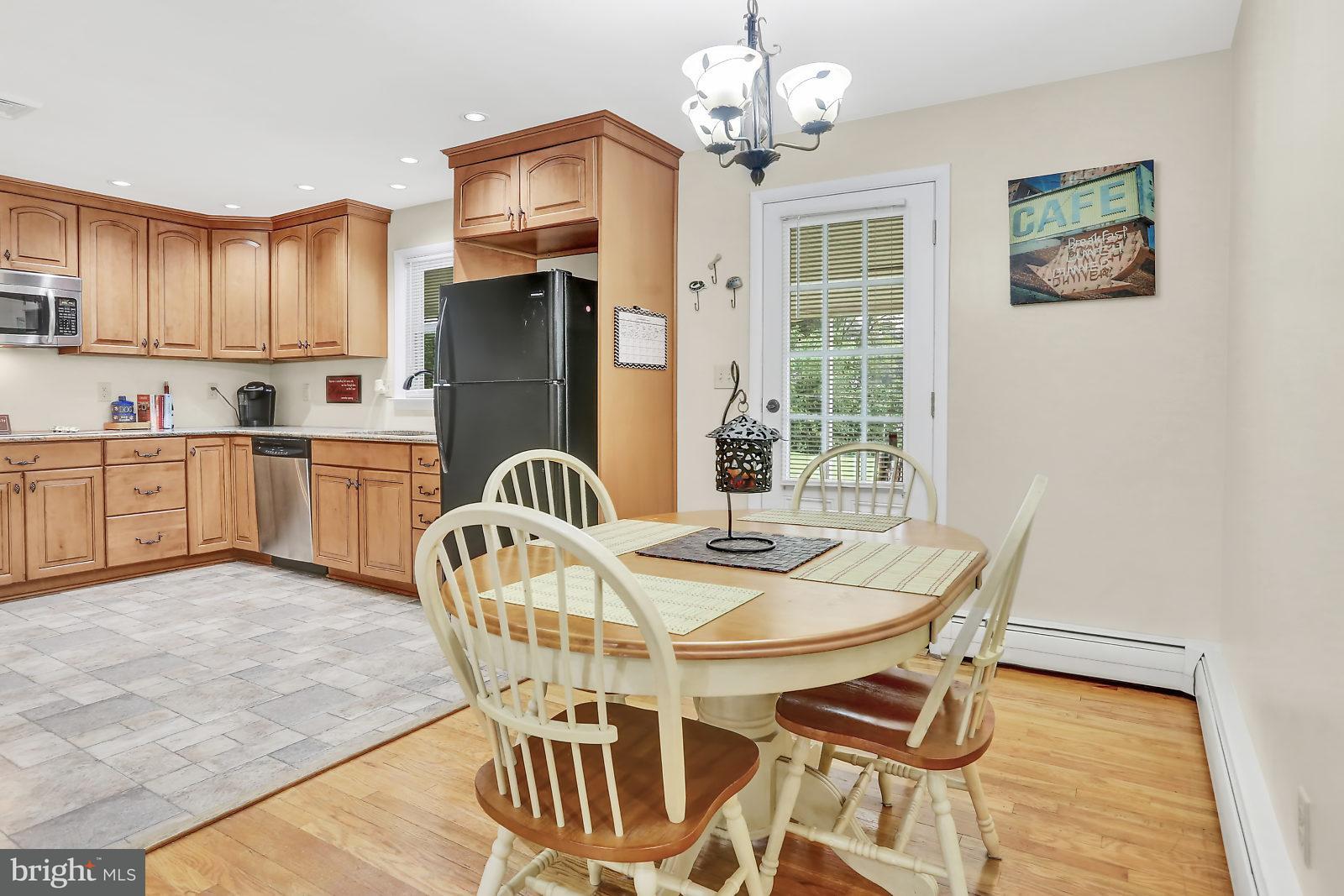 5611 Plainview Road Harrisburg, PA 17111 - Photo 7 of 25 Gallery Image 7