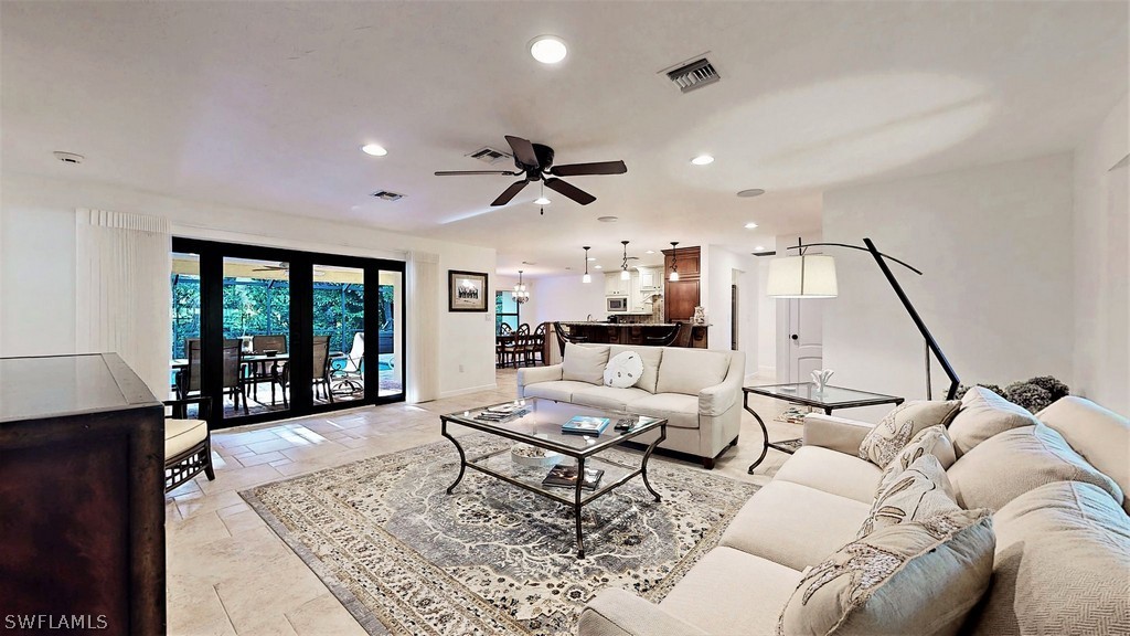 4739 Ruelle Sanibel, FL 33957 - Photo 11 of 30 Gallery Image 11