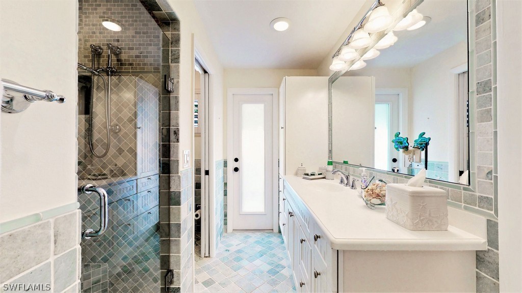 4739 Ruelle Sanibel, FL 33957 - Photo 20 of 30 Gallery Image 20