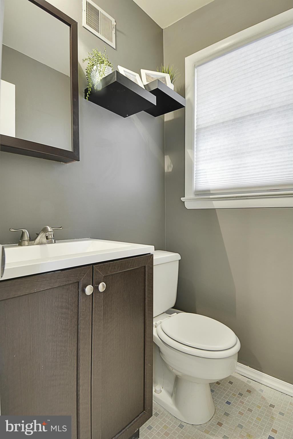 320 Hannes Street Silver Spring, MD 20901 - Photo 10 of 24 Bath