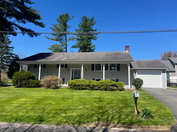 $478,300 | 25 Pine Street, Bethlehem, NY 12203