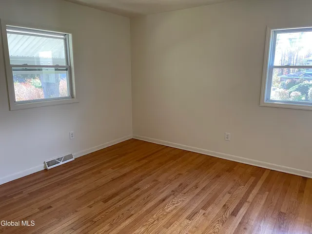 $487,300 | 25 Pine Street, Bethlehem, NY 12203