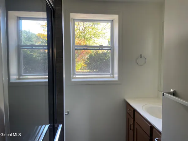 $487,300 | 25 Pine Street, Bethlehem, NY 12203