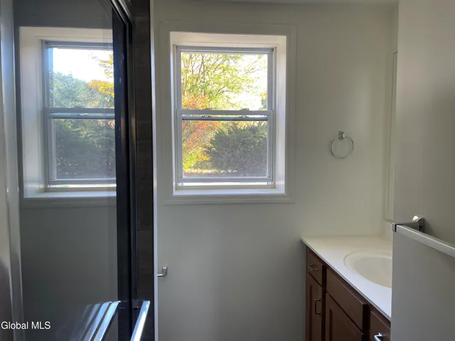 $487,300 | 25 Pine Street, Bethlehem, NY 12203